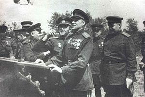 300px-Центральный_фронт_Руденко_Рокоссовский,_1943_год